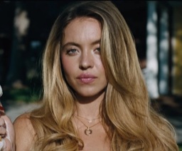 Cassie Howard in Euphoria